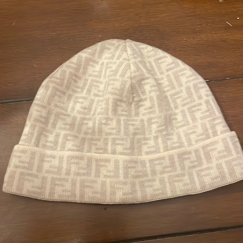 Fendi Beanie - Monogram Beige/Gray